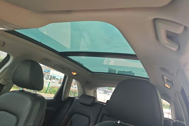 Used Audi Q5 2017 Plus 40 TFSI Technology Model Headliner