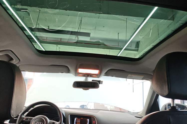 Used Audi Q5 2017 40 TFSI Technology Edition Headliner