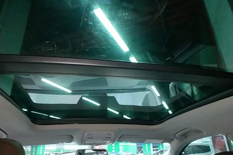 Used Audi Q5 2017 40 TFSI Technology Edition Headliner