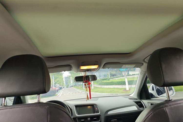 Used Audi Q5 2017 Plus 40 TFSI Technology Model Headliner