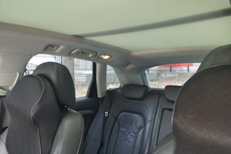 Used Audi Q5 2017 Plus 40 TFSI Ambition Model Headliner