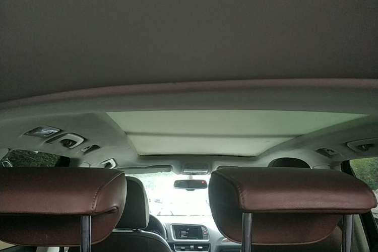 Used Audi Q5 2017 40 TFSI Comfort Model Headliner