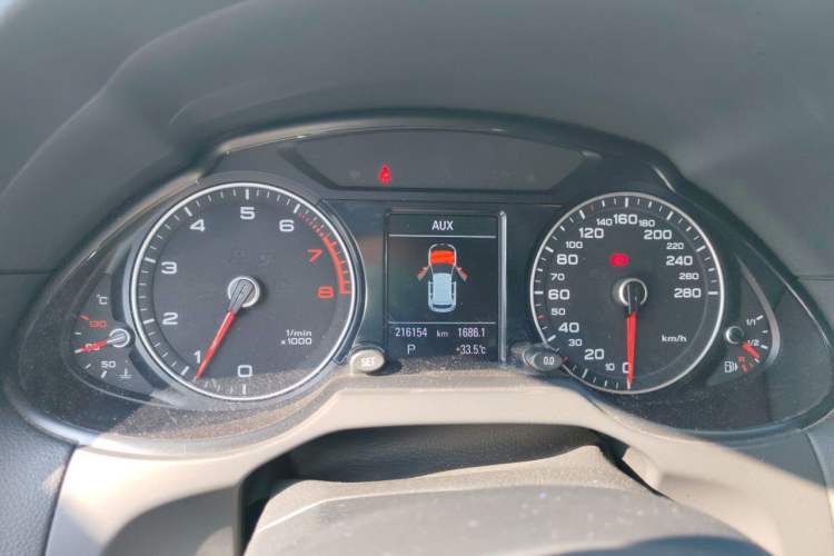 Used Audi Q5 2017 40 TFSI Technology Edition Instrument Cluster