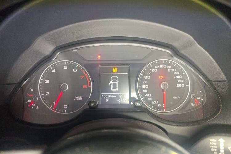 Used Audi Q5 2017 Plus 40 TFSI Ambition Model Instrument Cluster