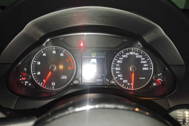Used Audi Q5 2017 40 TFSI Technology Edition Instrument Cluster