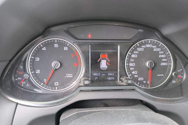 Used Audi Q5 2017 40 TFSI Technology Edition Instrument Cluster