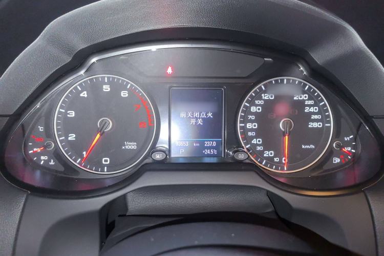Used Audi Q5 2017 40 TFSI Technology Edition Instrument Cluster