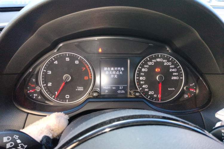 Used Audi Q5 2017 40 TFSI Technology Edition Instrument Cluster