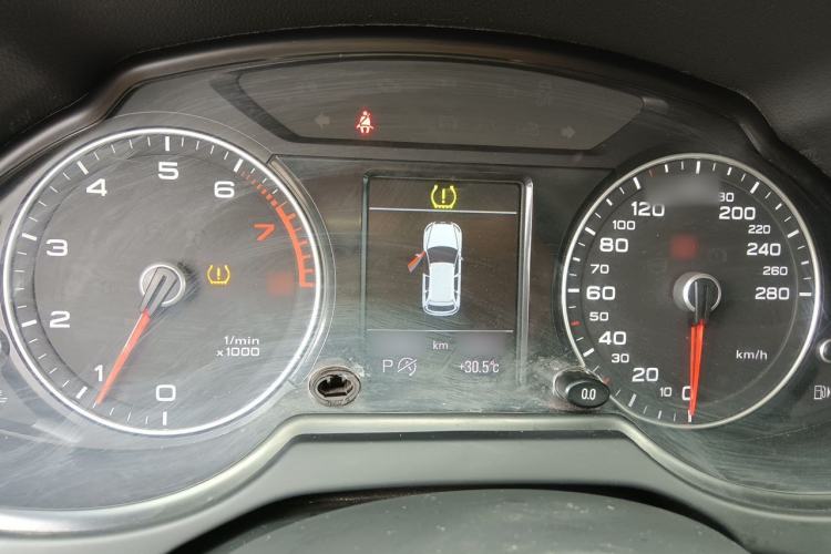 Used Audi Q5 2017 40 TFSI Technology Edition Instrument Cluster
