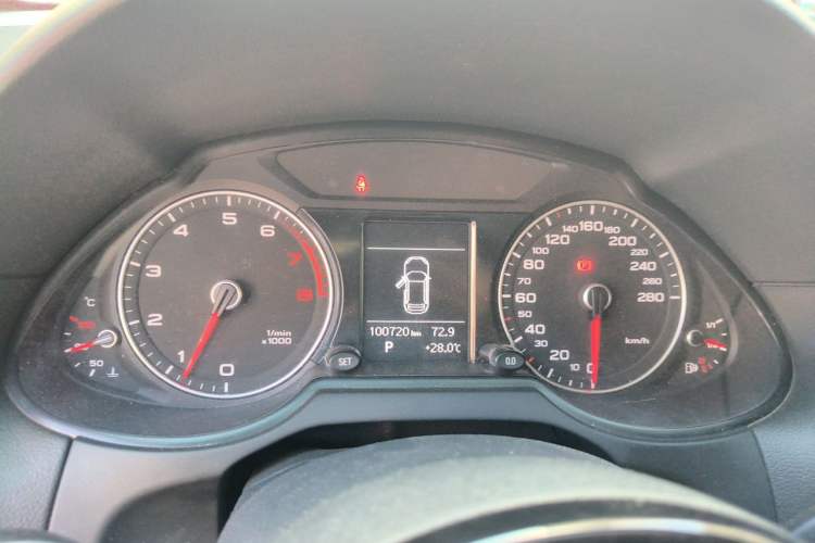 Used Audi Q5 2017 40 TFSI Ambition Edition Instrument Cluster