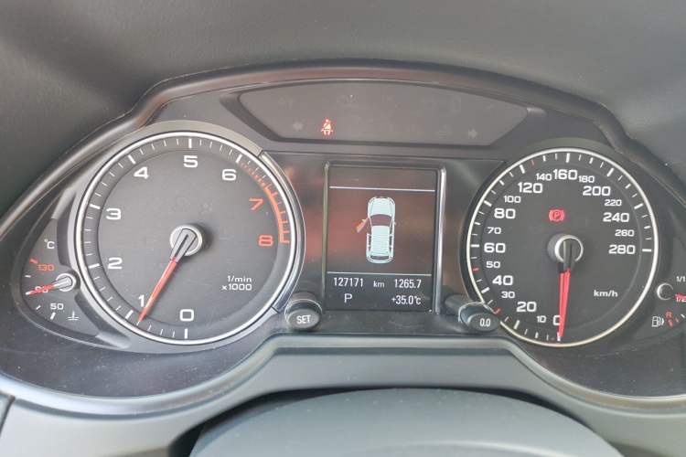 Used Audi Q5 2017 40 TFSI Technology Edition Instrument Cluster