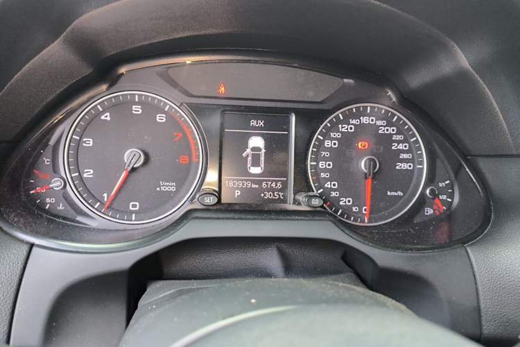 Used Audi Q5 2017 40 TFSI Ambition Edition Instrument Cluster