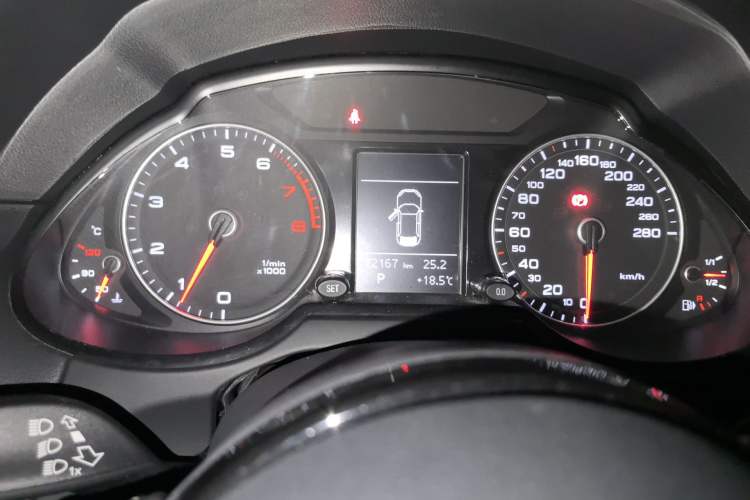 Used Audi Q5 2017 40 TFSI Ambition Edition Instrument Cluster