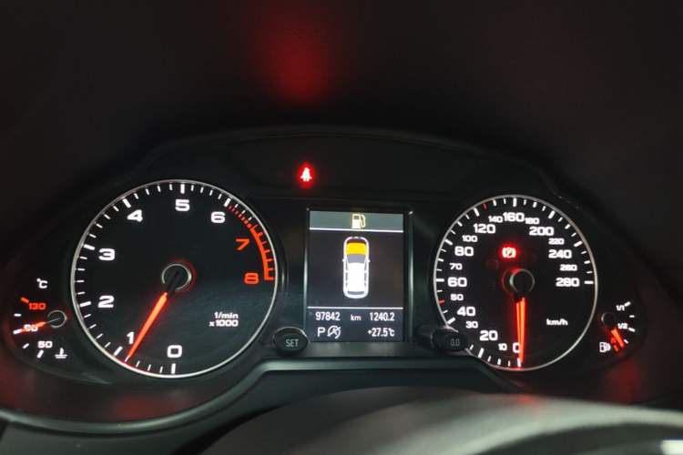 Used Audi Q5 2017 Plus 40 TFSI Technology Model Instrument Cluster