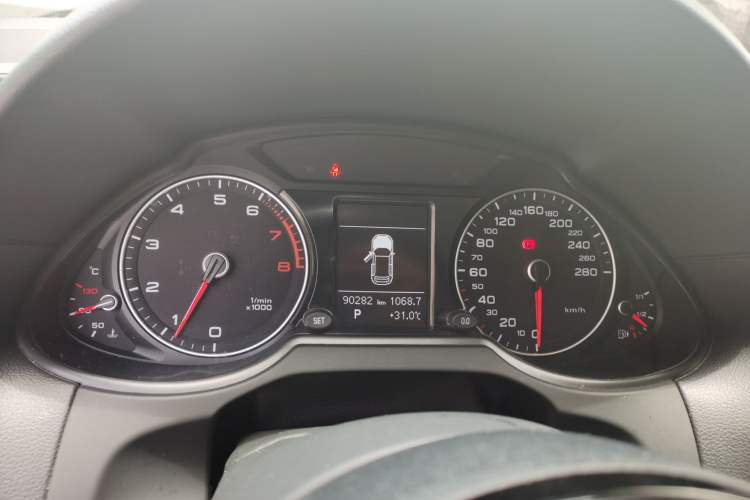Used Audi Q5 2017 Plus 40 TFSI Ambition Model Instrument Cluster