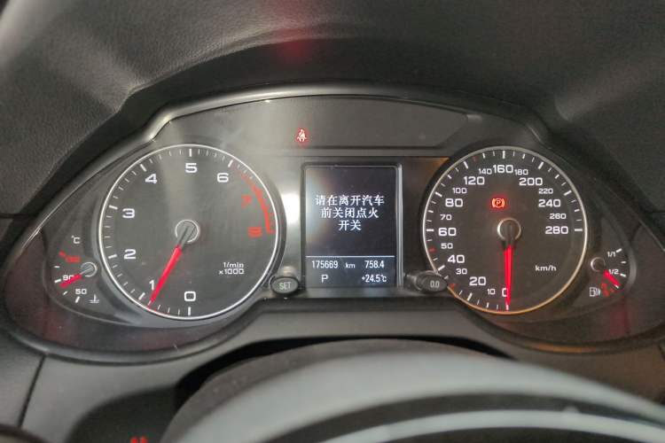 Used Audi Q5 2017 40 TFSI Technology Edition Instrument Cluster