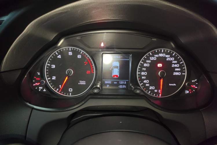 Used Audi Q5 2017 Plus 40 TFSI Technology Model Instrument Cluster