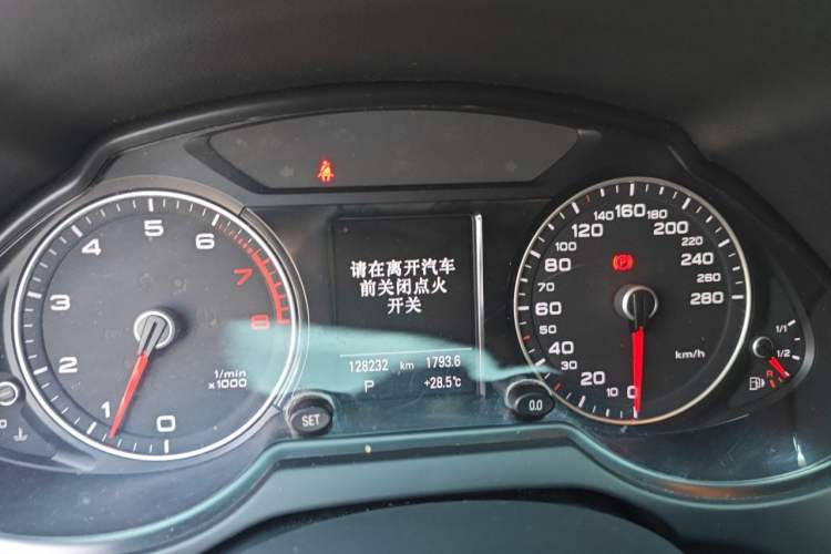 Used Audi Q5 2017 Plus 40 TFSI Comfort Model Instrument Cluster