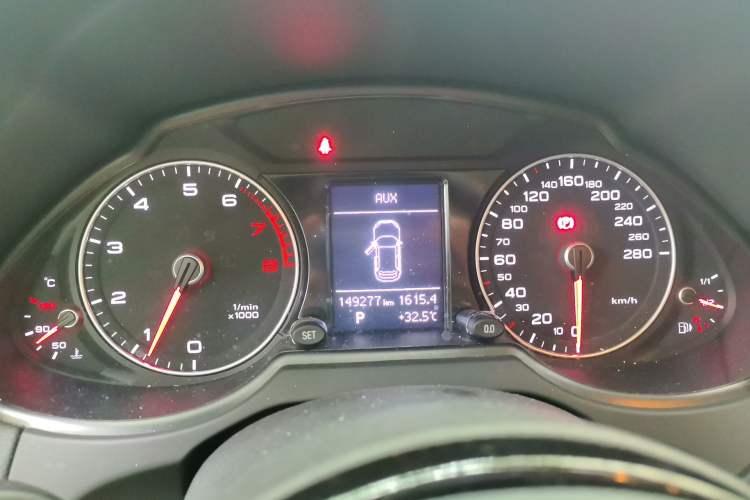 Used Audi Q5 2017 Plus 40 TFSI Ambition Model Instrument Cluster
