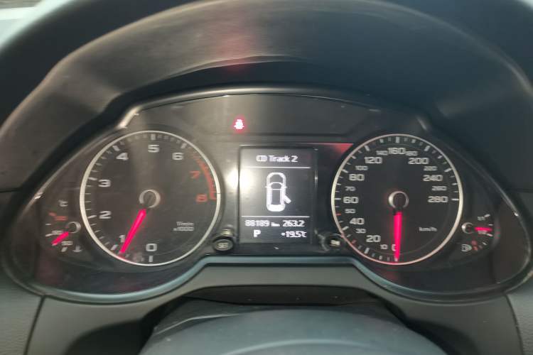 Used Audi Q5 2017 Plus 40 TFSI Ambition Model Instrument Cluster