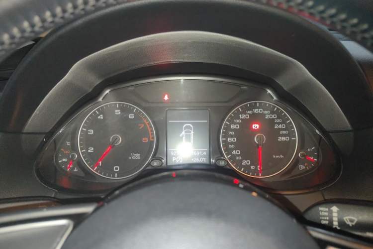 Used Audi Q5 2017 40 TFSI Ambition Edition Instrument Cluster