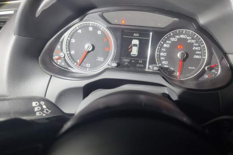 Used Audi Q5 2017 40 TFSI Technology Edition Instrument Cluster