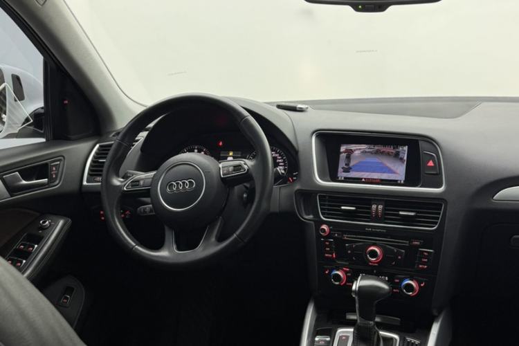 Used Audi Q5 2017 Plus 40 TFSI Technology Model Interior 1