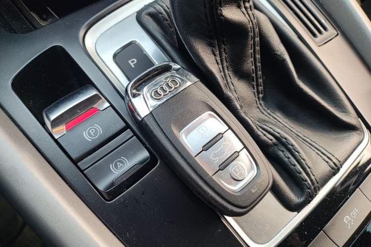 Used Audi Q5 2017 Plus 40 TFSI Ambition Model Interior 1