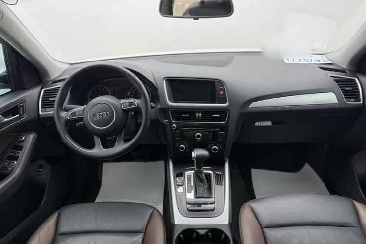 Used Audi Q5 2017 Plus 40 TFSI Technology Model Interior 1