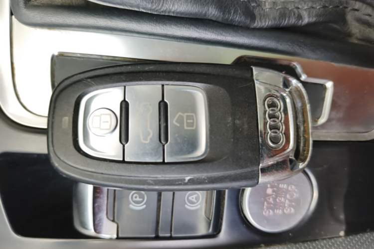 Used Audi Q5 2017 40 TFSI Technology Edition Interior 1