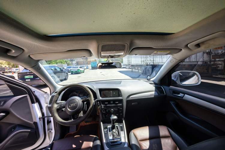 Used Audi Q5 2017 40 TFSI Ambition Edition Interior 1