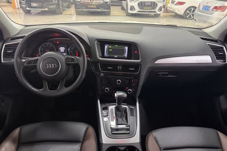 Used Audi Q5 2017 Plus 40 TFSI Technology Model Interior 1