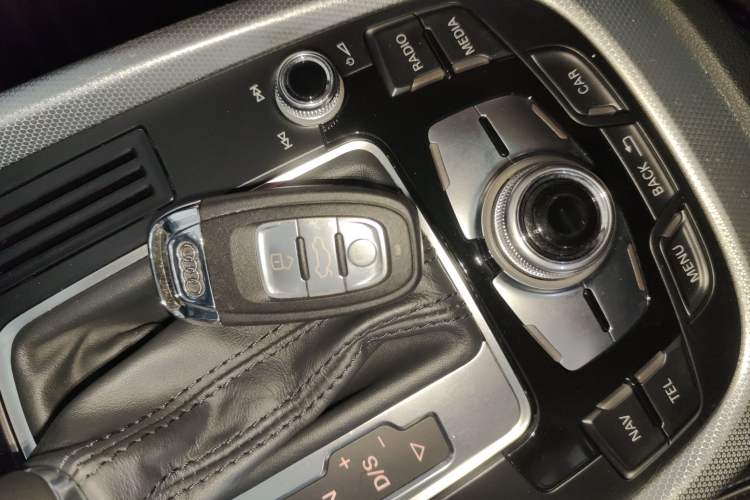 Used Audi Q5 2017 40 TFSI Dynamic Edition Interior 1