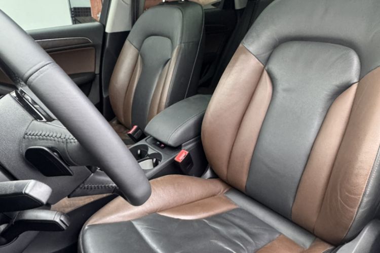 Used Audi Q5 2017 Plus 40 TFSI Comfort Model Interior 1
