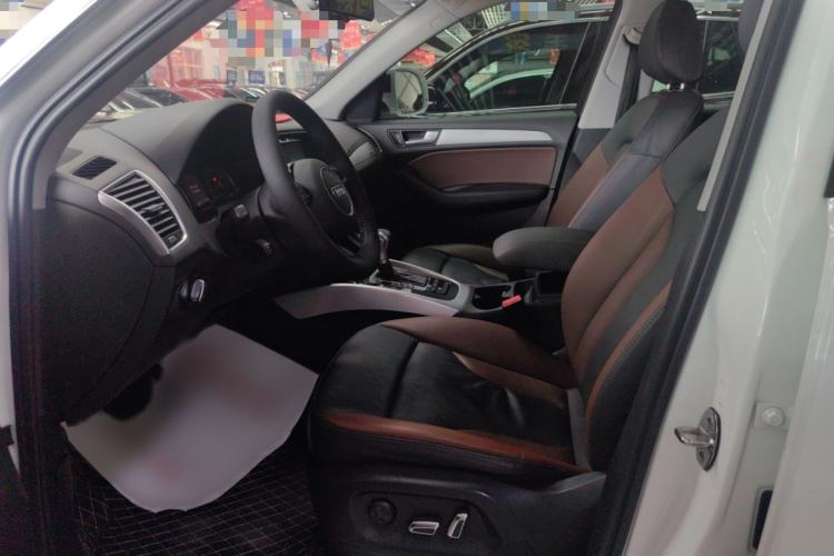 Used Audi Q5 2017 Plus 40 TFSI Technology Model Interior 1