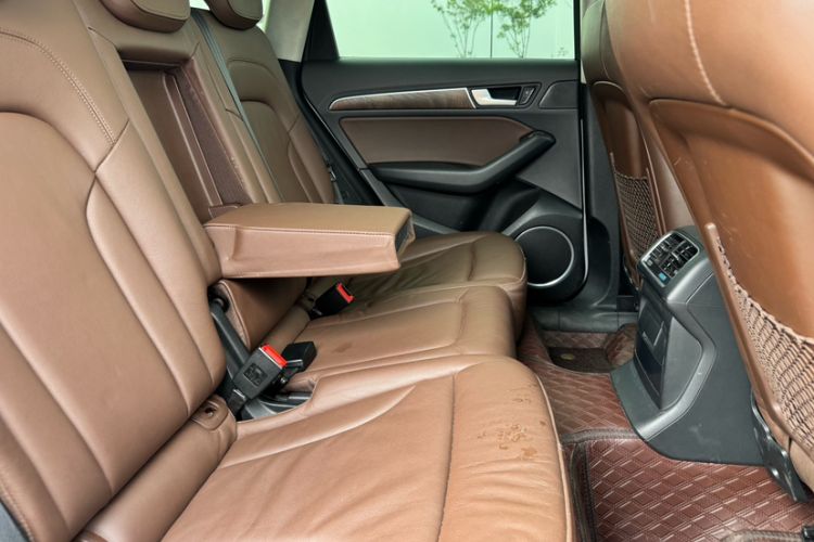 Used Audi Q5 2017 40 TFSI Comfort Model Interior 12