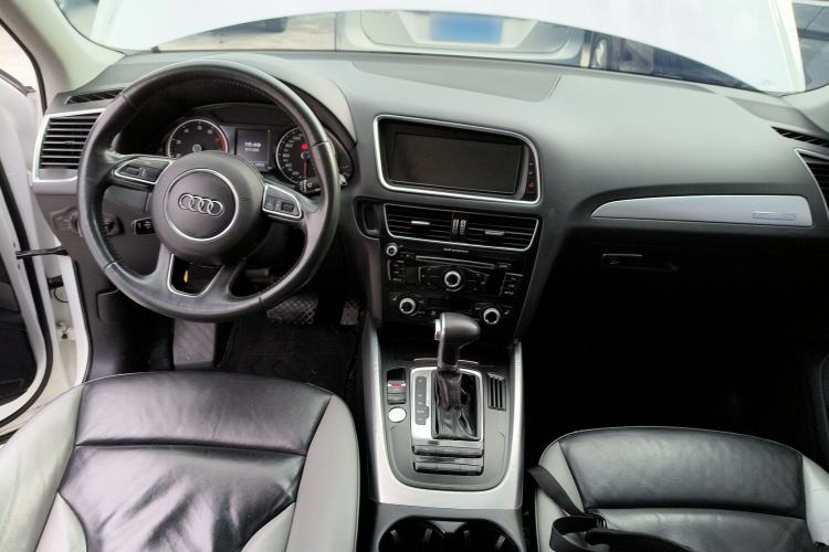 Used Audi Q5 2017 Plus 40 TFSI Technology Model Interior 2