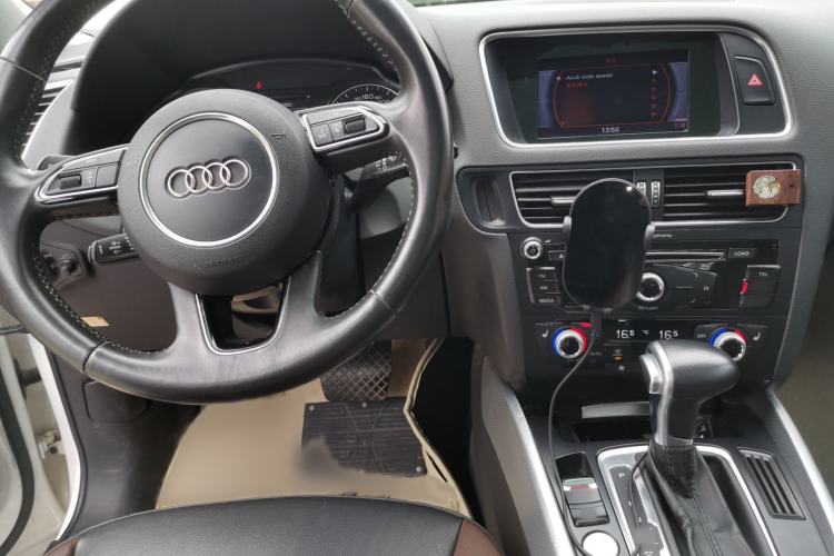 Used Audi Q5 2017 Plus 40 TFSI Technology Model Interior 2