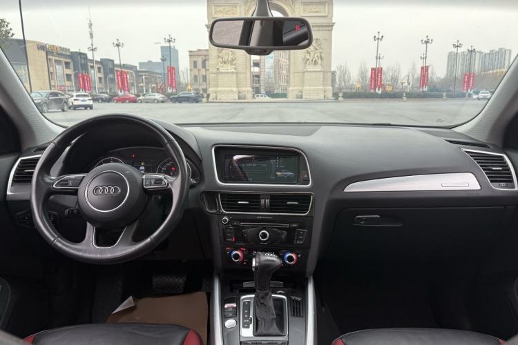 Used Audi Q5 2017 Plus 40 TFSI Technology Model Interior 2