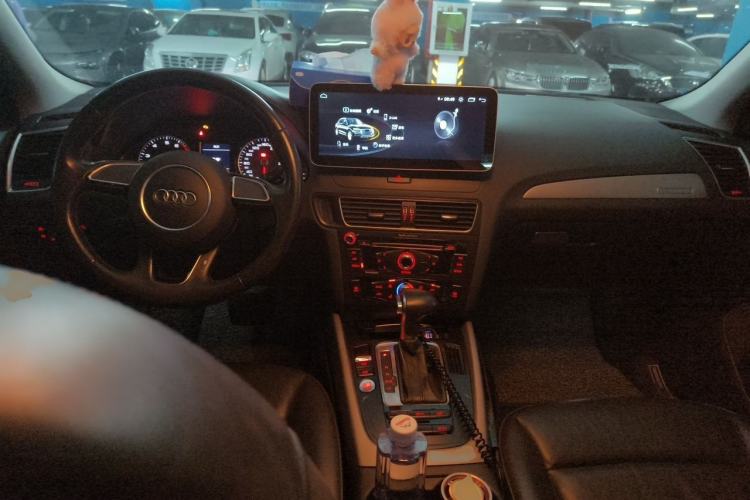 Used Audi Q5 2017 40 TFSI Ambition Edition Interior 2
