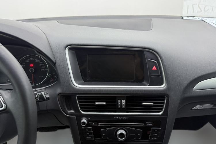 Used Audi Q5 2017 Plus 40 TFSI Technology Model Interior 3