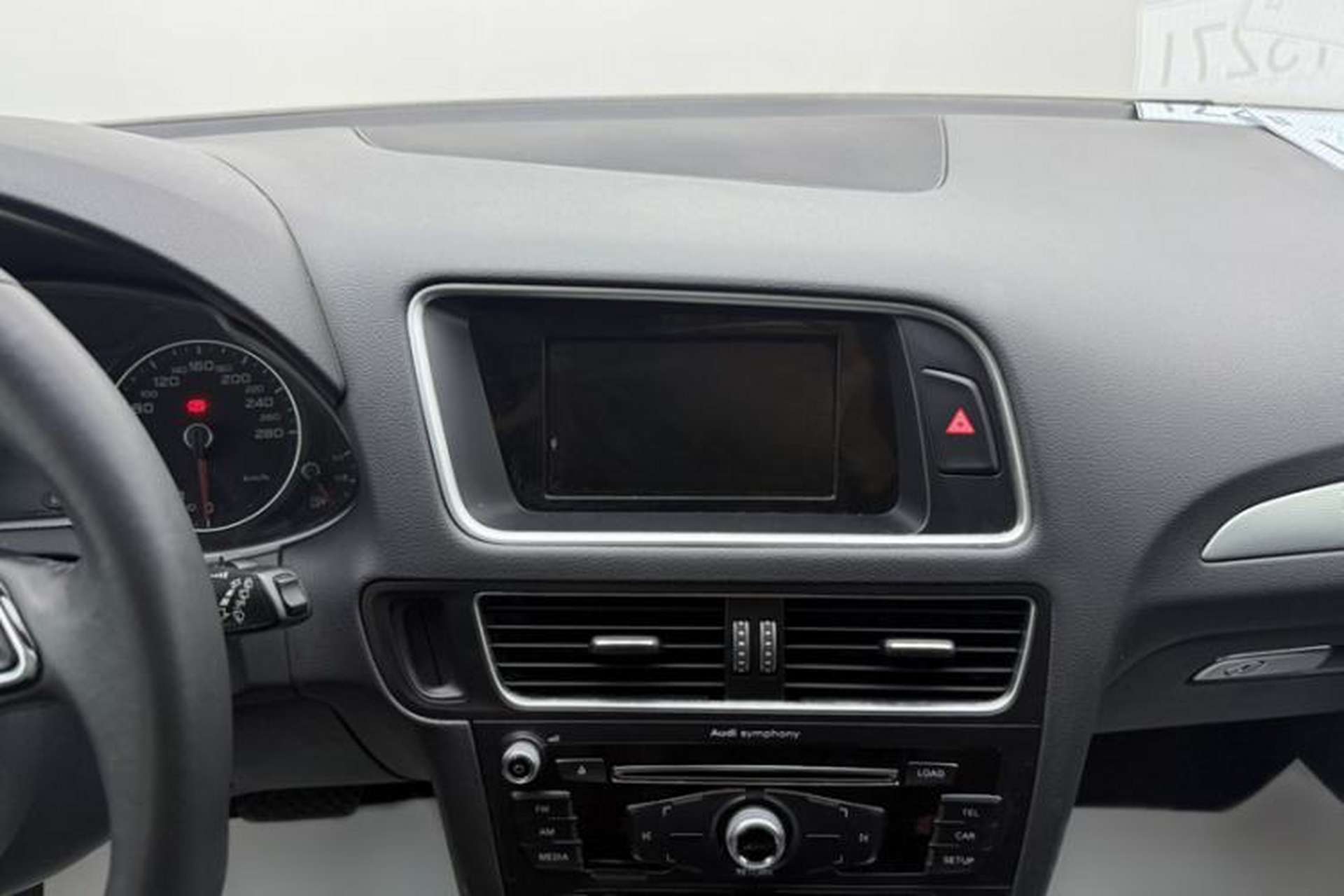 Used Audi Q5 2017 Plus 40 TFSI Technology Model Interior 3