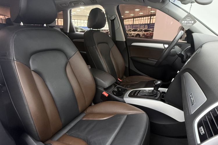 Used Audi Q5 2017 Plus 40 TFSI Technology Model Interior 3