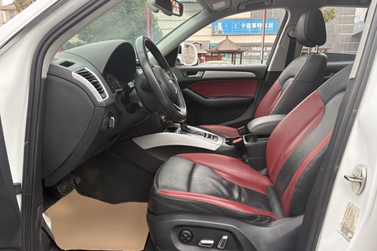 Used Audi Q5 2017 Plus 40 TFSI Technology Model Interior 3