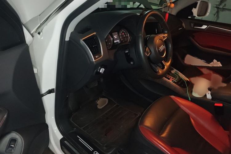 Used Audi Q5 2017 Plus 40 TFSI Technology Model Interior 3