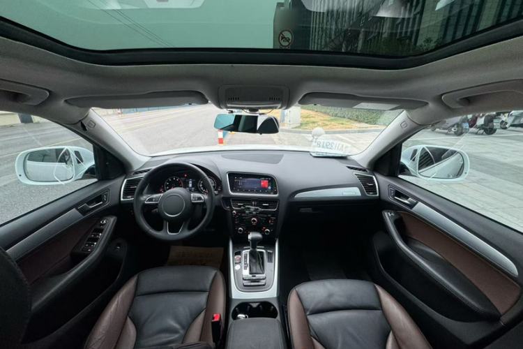 Used Audi Q5 2017 Plus 40 TFSI Technology Model Interior 3