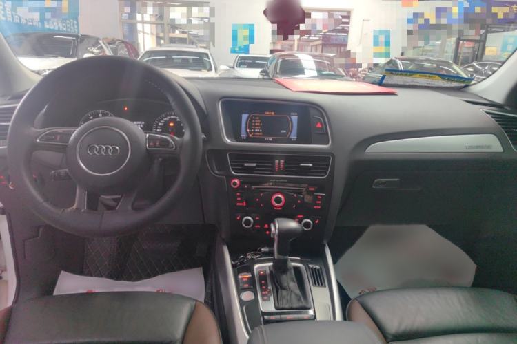 Used Audi Q5 2017 Plus 40 TFSI Technology Model Interior 3