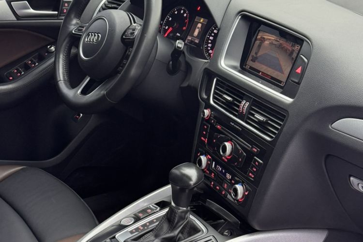 Used Audi Q5 2017 Plus 40 TFSI Technology Model Interior 4