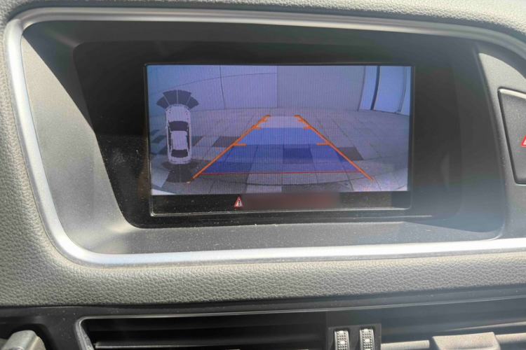 Used Audi Q5 2017 40 TFSI Technology Edition Interior 4