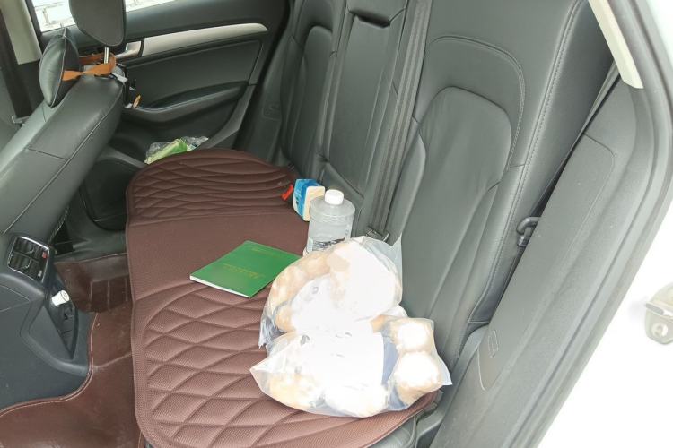 Used Audi Q5 2017 40 TFSI Technology Edition Interior 4